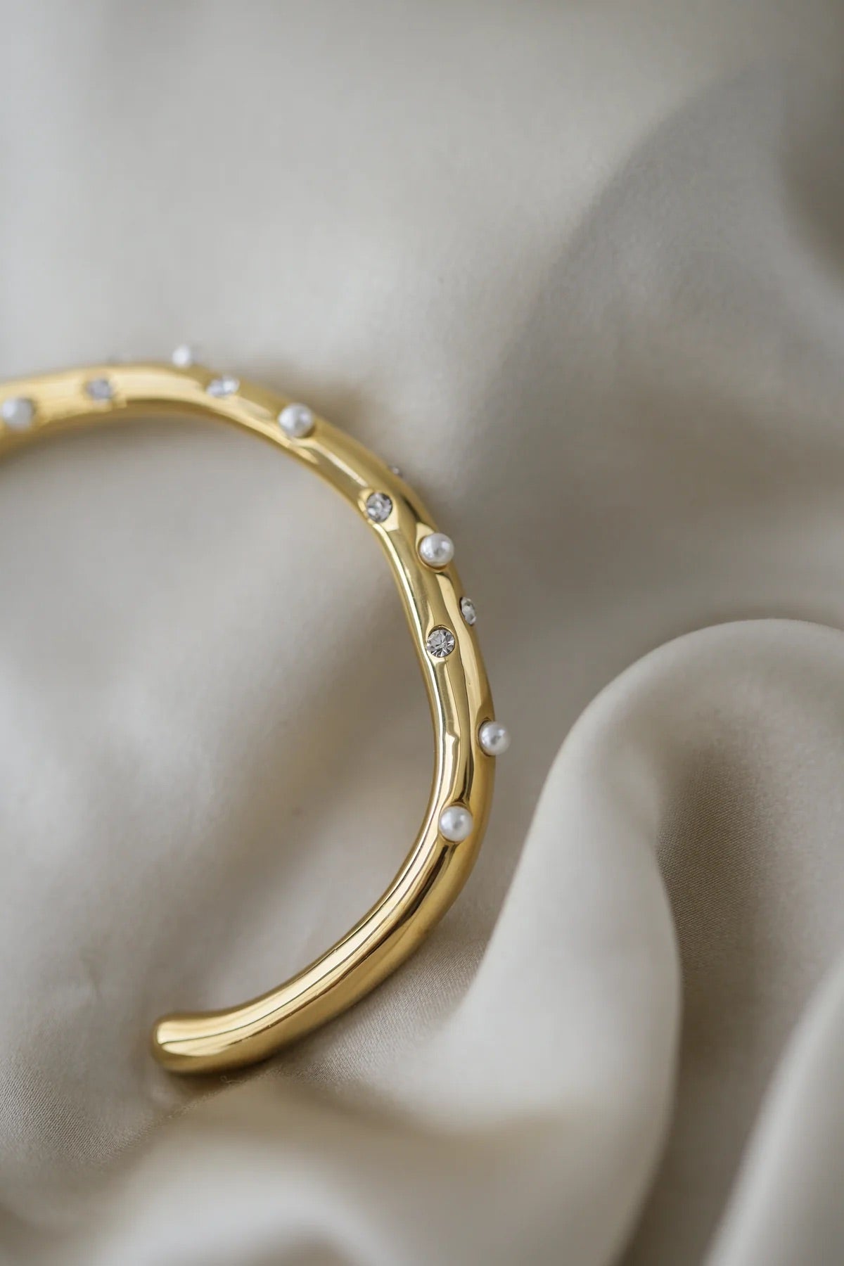 Zanah 18K Gold Cuff