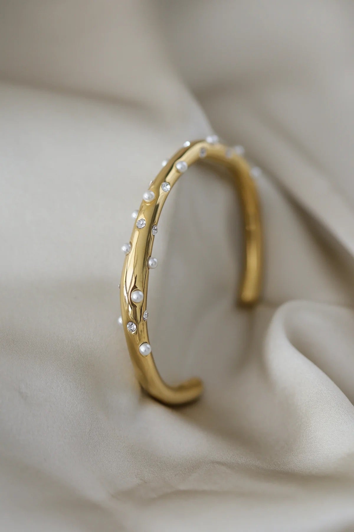 Zanah 18K Gold Cuff