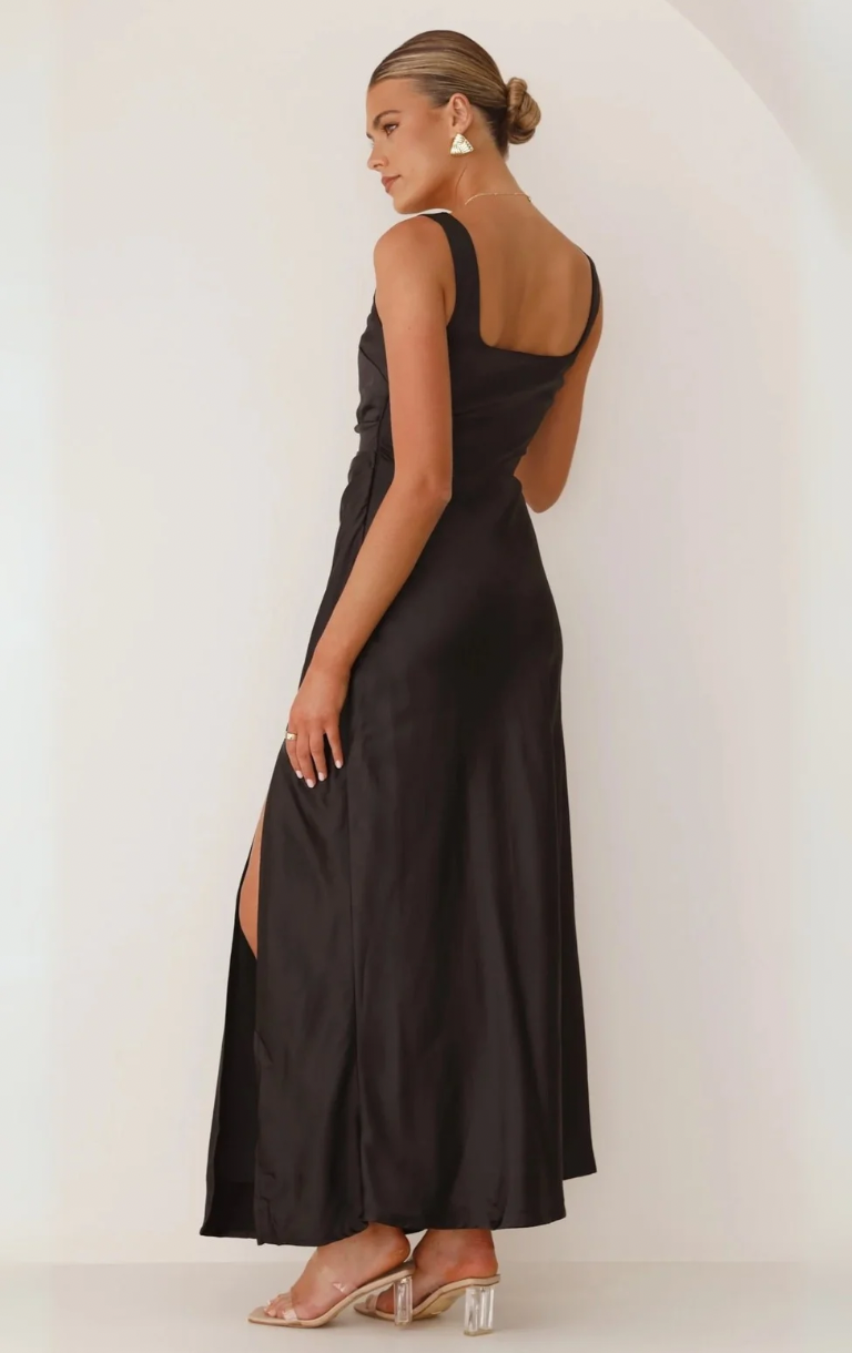 Alaria Maxi Dress - Black